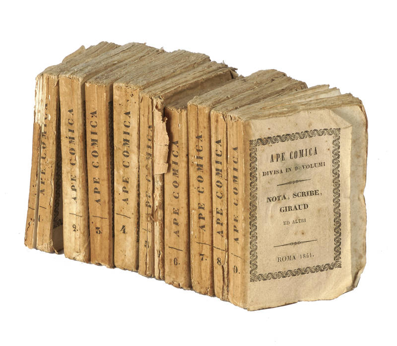 APE comica divisa in 9 volumi.