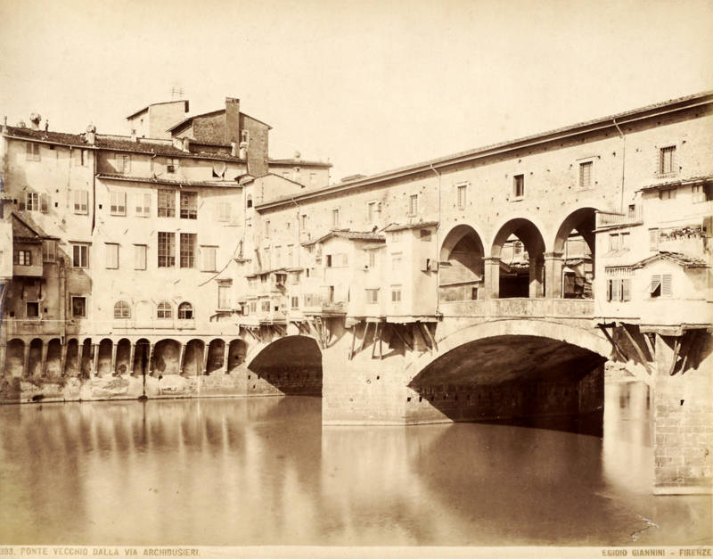 Album fotografico contenente 47 foto di Firenze, Milano e di Bruxelles.