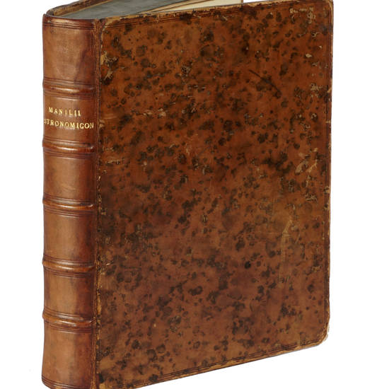 Astronomicon Interpretatione et notis ac figuris illustravit Michael Fayus...in usum serenissimi Delphini. Accesserunt V.Ill. Petri Danielis Huetii animadversiones ad Manilium & Scaligeri Notas.