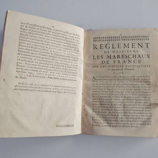 Edit du Roy, Portant Reglement Genaral sur les Duels. Donnè à S.Germain en Laye au mois d'Aoust 1679.....(Unito): Editto Generale del Re Christianiss. Contro i Duelli. Pubblicato a S.Germano l'Anno 1679...In Firenze, Alla Condotta,1680. Edit du Roy, Portant Reglement Genaral sur les Duels. Donnè à S.Germain en Laye au mois d'Aoust 1679.....(Unito): Editto Generale del Re Christianiss. Contro i Duelli. Pubblicato a S.Germano l'Anno 1679...In Firenze, Alla Condotta,1680.