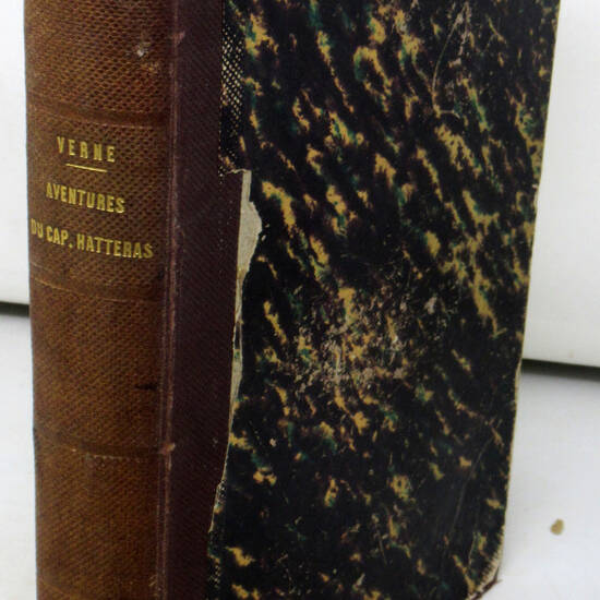 Voyages et aventures du capitaine Hatteras. Les Anglais au pôle nord-Le Désert de glace. 150 Vignettes par Riou.