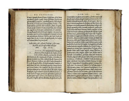 Gli Costumi, le leggi, et/ l'usanze di tutte le genti, raccolte qui insieme/ da molti Illustri scrittori per Giouanni/ Boemo Aubano Alemanno, e tra/ dotti per il Fauno in questa nostra lingua volgare. In questi tre Libri si contiene./ l'Africa, l'Asia, l'