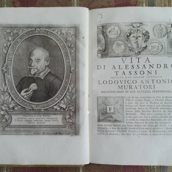La Secchia Rapita. Poema eroicomico...colle Dichiarazioni di Gaspare Salviani romano, si aggiungono la prefazione, e le annotazioni di Gianandrea Barotti...e la Vita del Poeta composta da Lodovico Antonio Muratori...