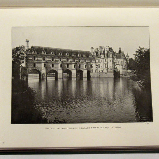 La France. Géographie illustrée. 28 Planches hors Texte. 21 Cartes et Plans en noir et en couleurs. 871 Reproductions photographiques.